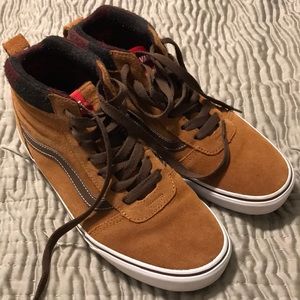 Men’s size 9 Vans high tops Sk8 Hi-Mte